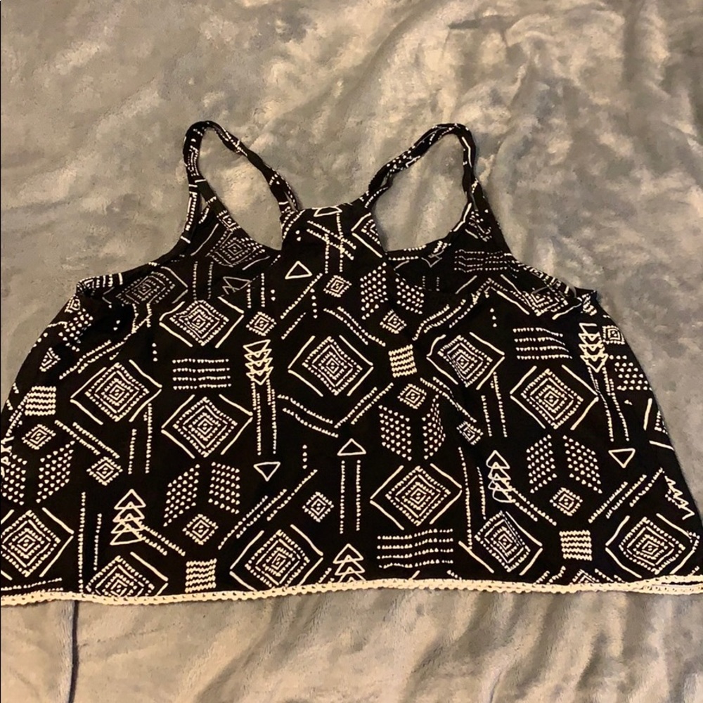 Cropped Flowy Tank Top - Picture 2 of 4